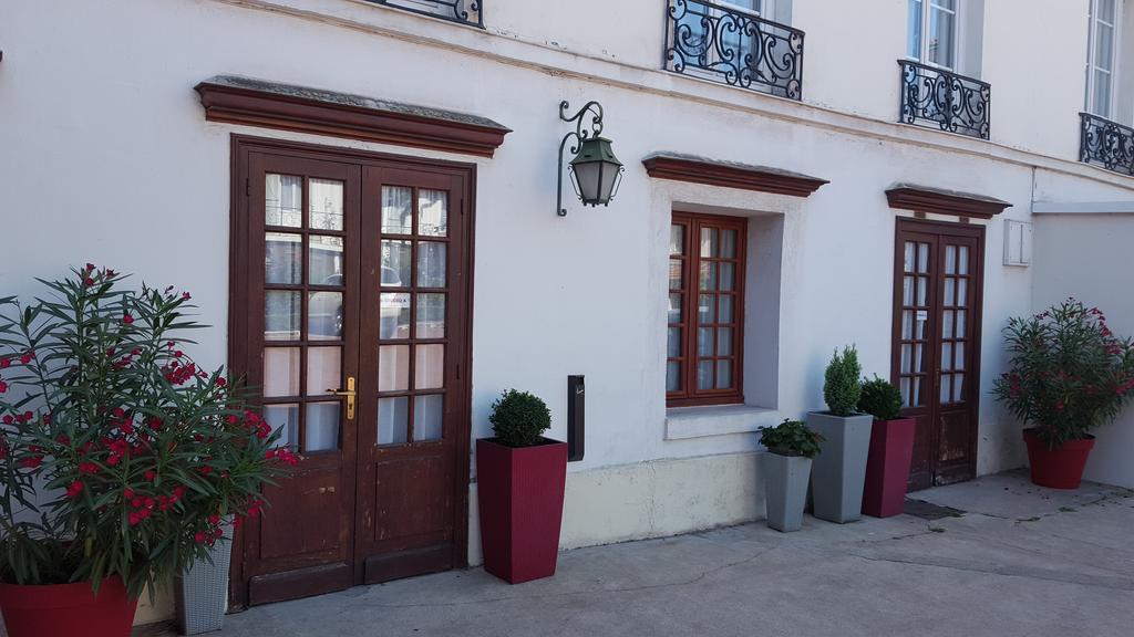 Hotel Du Cheval Rouge Versailles Exterior photo